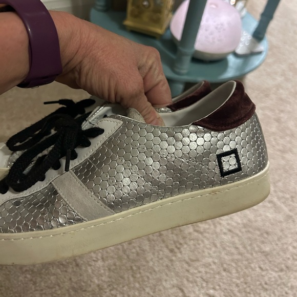 DATE Women’s Silver and Black Leather Studded Sneakers Size 8 - Picture 7 of 8